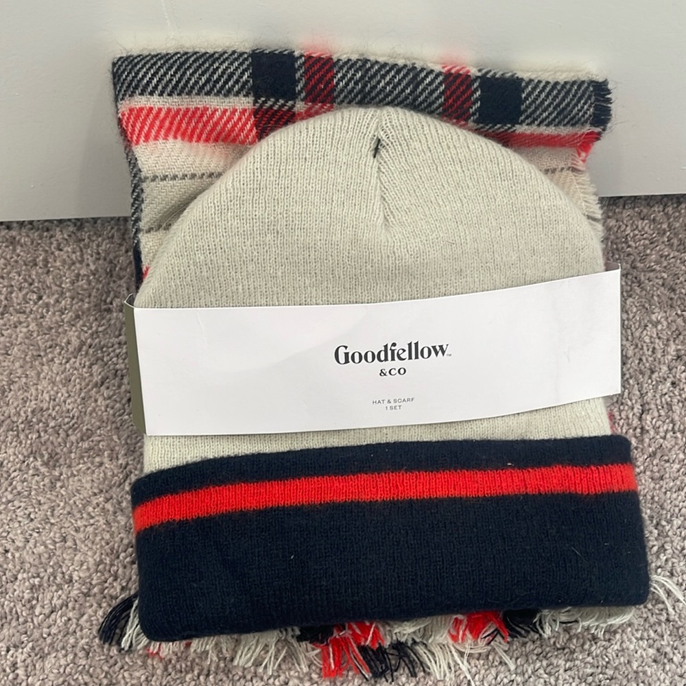 Brand New with Tags Goodfellow & Co Hat & Scarf Set